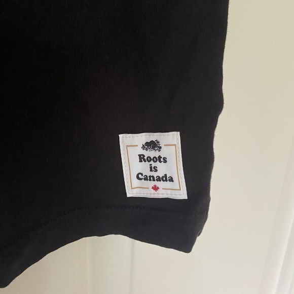 Black Roots T-shirt Size Medium - Picture 5 of 5